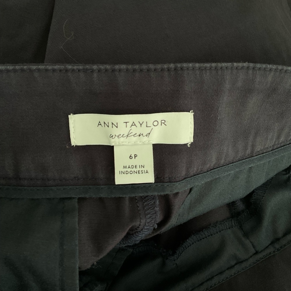 Ann Taylor Navy Blue Wide Leg Pants - Picture 4 of 9